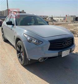 Infiniti QX70